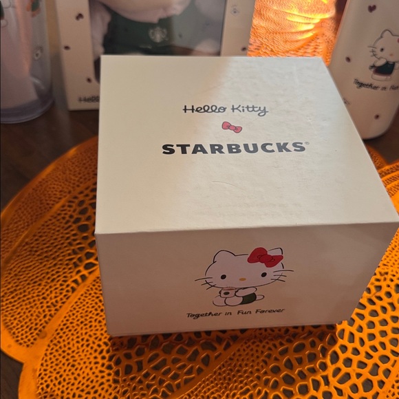 Starbucks x Hello Kitty Mug with Bow Top - Picture 2 of 3